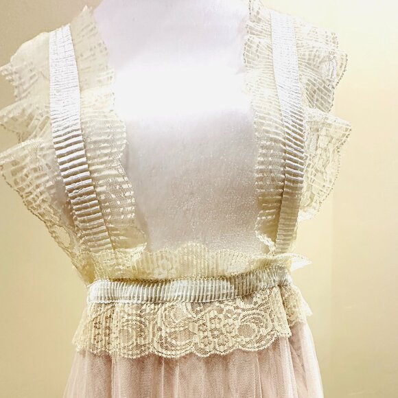 NWOT MOLLY BRACKEN PINK TULLE SKIRT WITH LACE SUSPENDERS MEDIUM - Picture 2 of 4